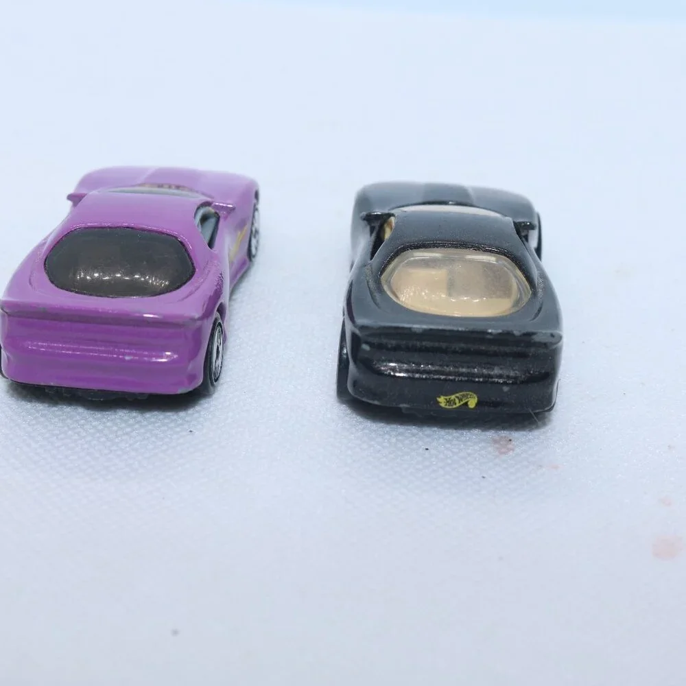 Hot Wheels lot of 2 Camaros 1:64 scale